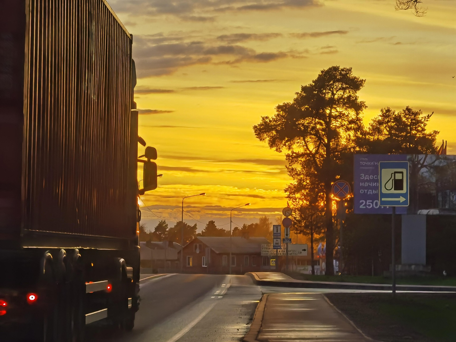 atardecer camion